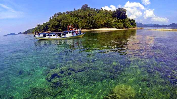 10 Pantai di Lampung yang Terkenal