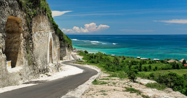 Menikmati Pesona Pantai Pandawa Bali 