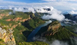 Blyde River Canyon, Afrika Selatan – Ngarai terbesar di dunia yang dipenuhi dengan formasi batuan yang menarik
