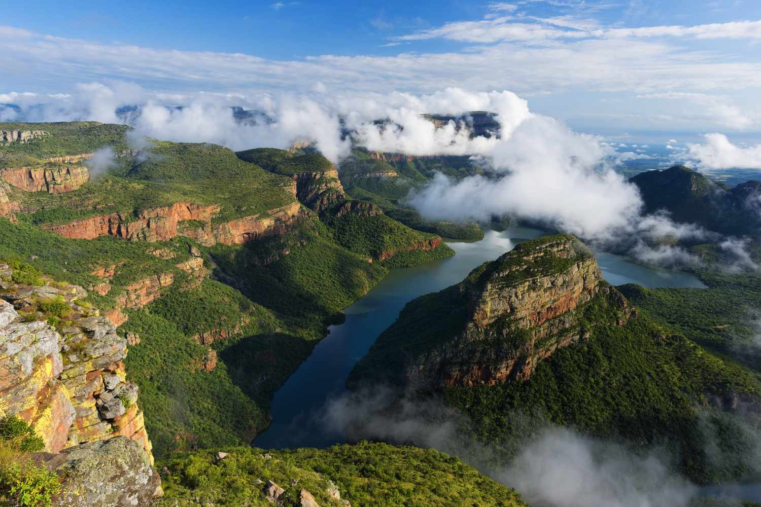 Blyde River Canyon, Afrika Selatan – Ngarai terbesar di dunia yang dipenuhi dengan formasi batuan yang menarik